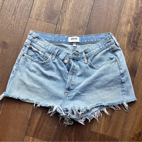 AGOLDE PARKER VINTAGE CUT OFF SHORT IN ENCORE - Picture 2 of 5